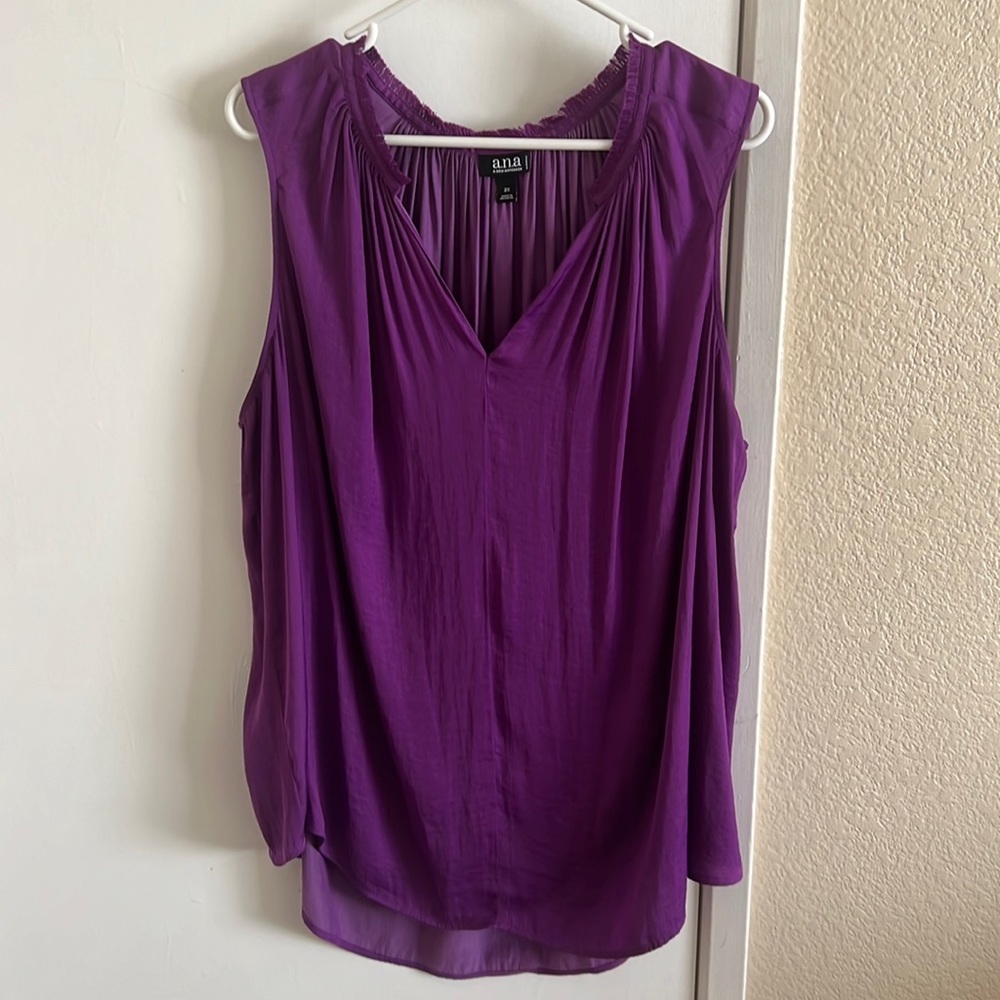 Flowy short sleeve purple blouse